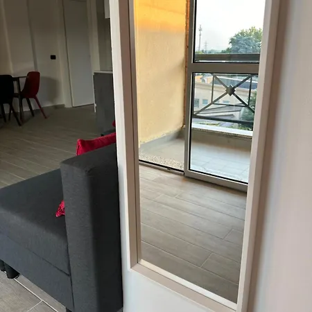 Deluxe Comfortable With Balcony Downtown Castellanza