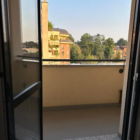 Apartment Deluxe Comfortable With Balcony Downtown *